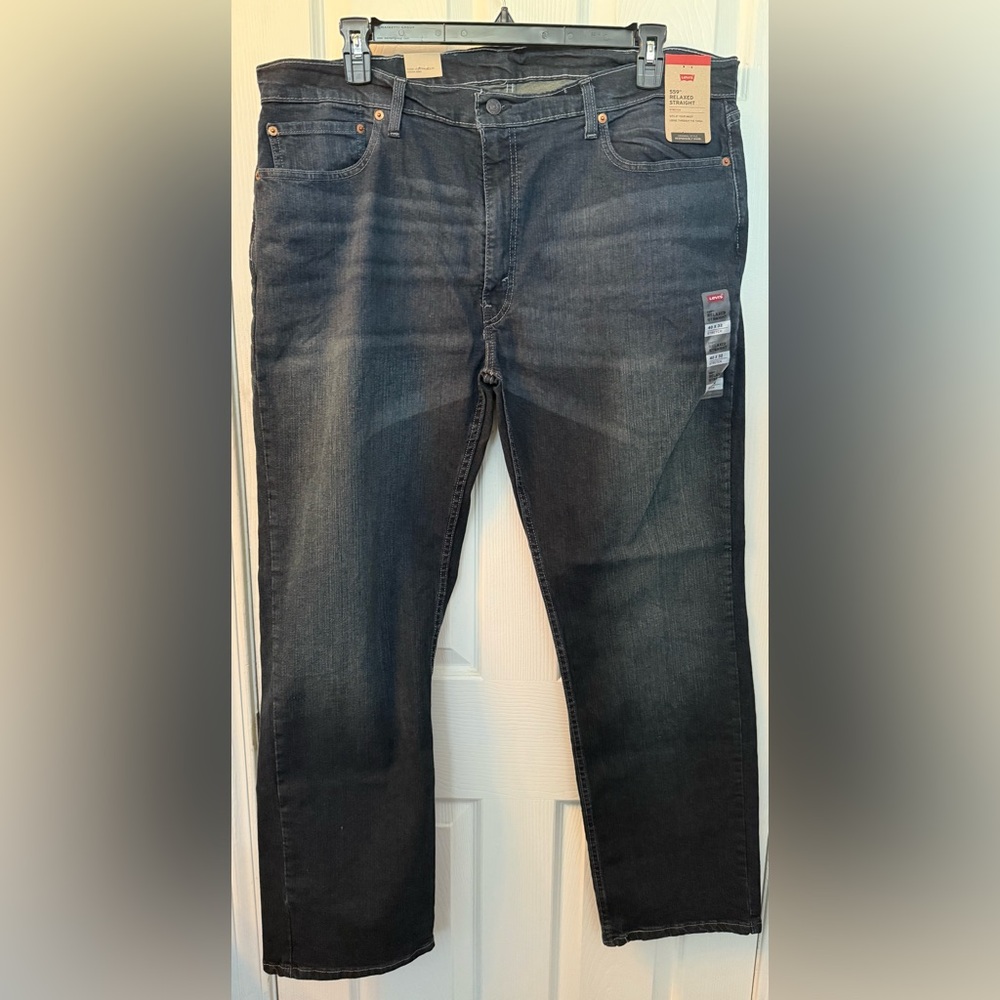 2 Pairs of Levi’s 559 Jeans - Picture 7 of 12